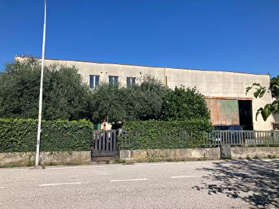 Immagine 2 di Capannone industriale in vendita  in Via Aspromonte a Schio