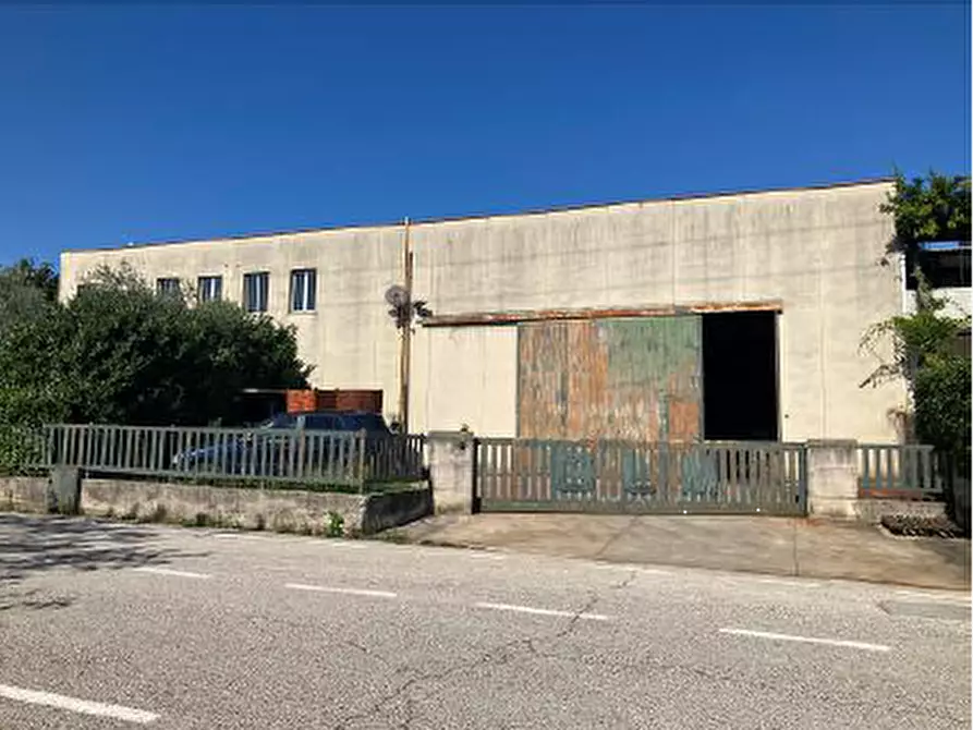 Immagine 3 di Capannone industriale in vendita  in Via Aspromonte a Schio