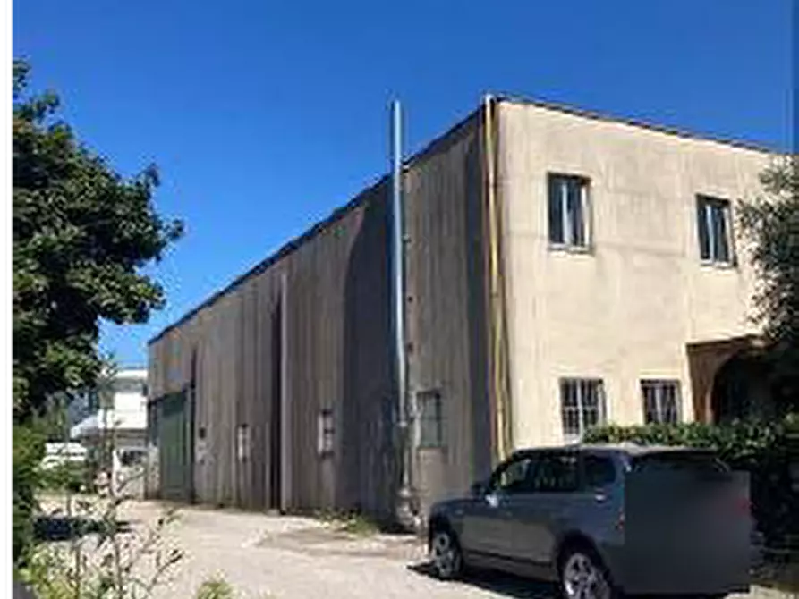 Immagine 4 di Capannone industriale in vendita  in Via Aspromonte a Schio