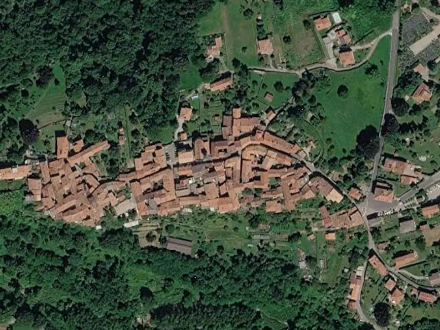 Immagine 11 di Porzione di casa in vendita  in via pasubio a Castelveccana