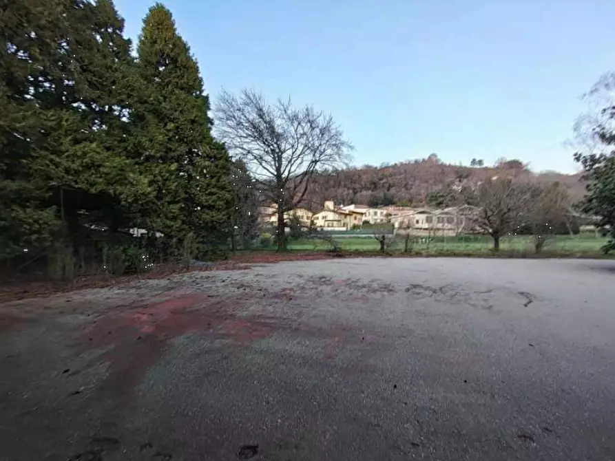 Immagine 8 di Capannone industriale in vendita  in Via Niccolò Tommaseo a Erba