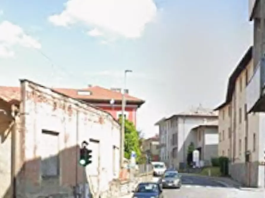 Immagine 4 di Appartamento in vendita  in Via Montello a Cantù