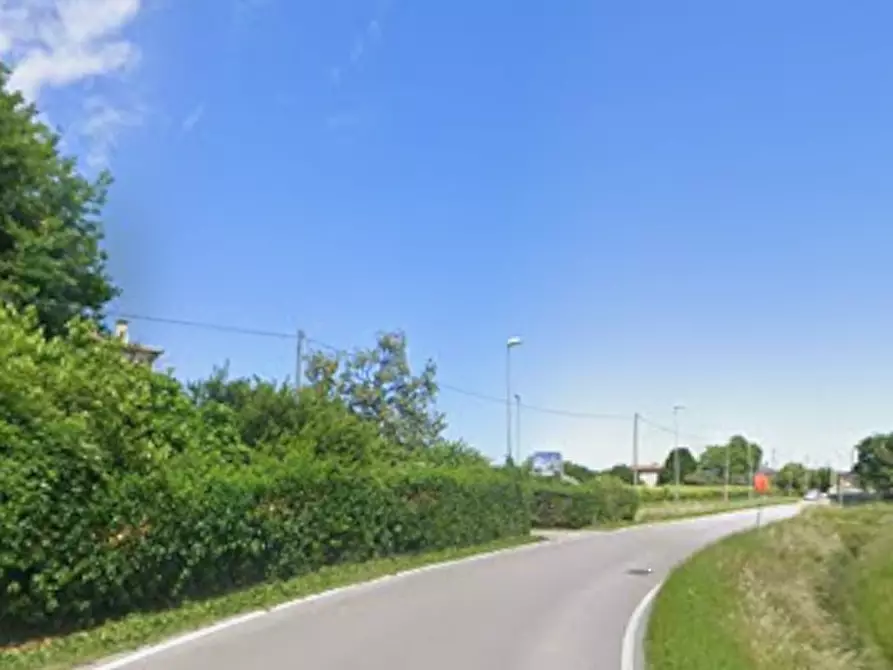 Immagine 10 di Negozio in vendita  in Via Da Rio a Due Carrare