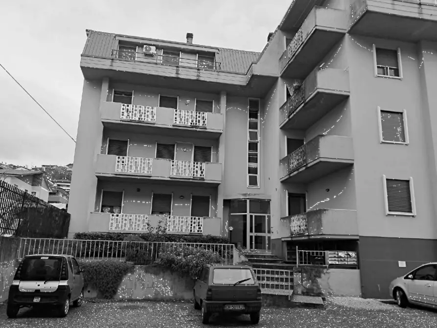 Immagine 2 di Appartamento in vendita  in Via Torino a San Giovanni Ilarione