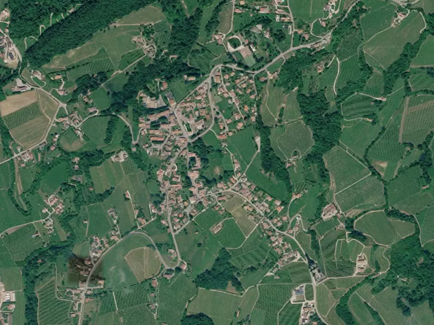 Immagine 4 di Magazzino in vendita  in Viale degli Alpini a Refrontolo