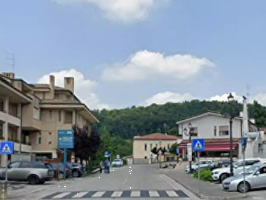Immagine 11 di Magazzino in vendita  in Viale degli Alpini a Refrontolo