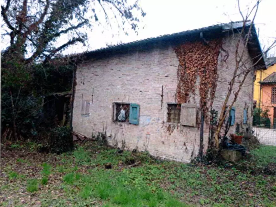 Immagine 5 di Magazzino in vendita  in Via di Villanova a Modena