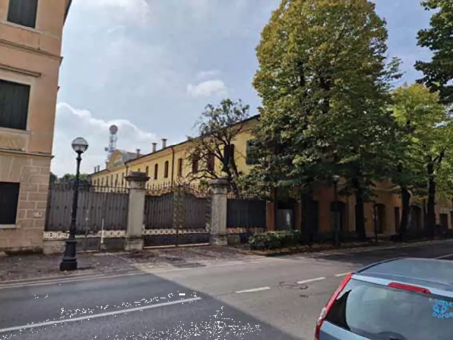 Immagine 6 di Villa in vendita  in Corso Giuseppe Mazzini a Montebelluna