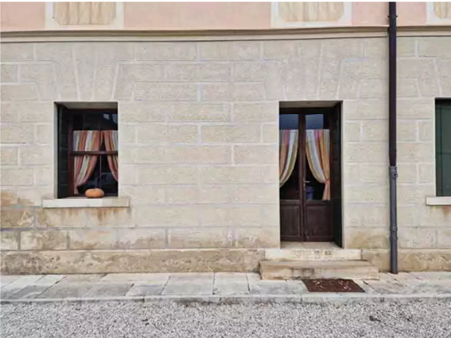 Immagine 8 di Villa in vendita  in Corso Giuseppe Mazzini a Montebelluna