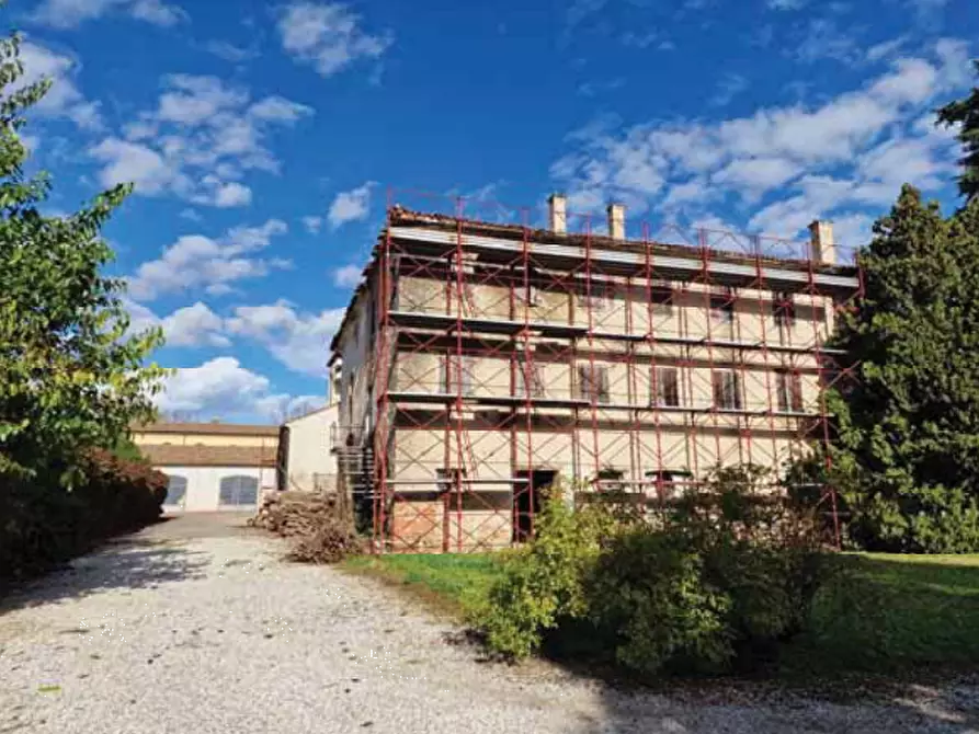 Immagine 9 di Villa in vendita  in Corso Giuseppe Mazzini a Montebelluna