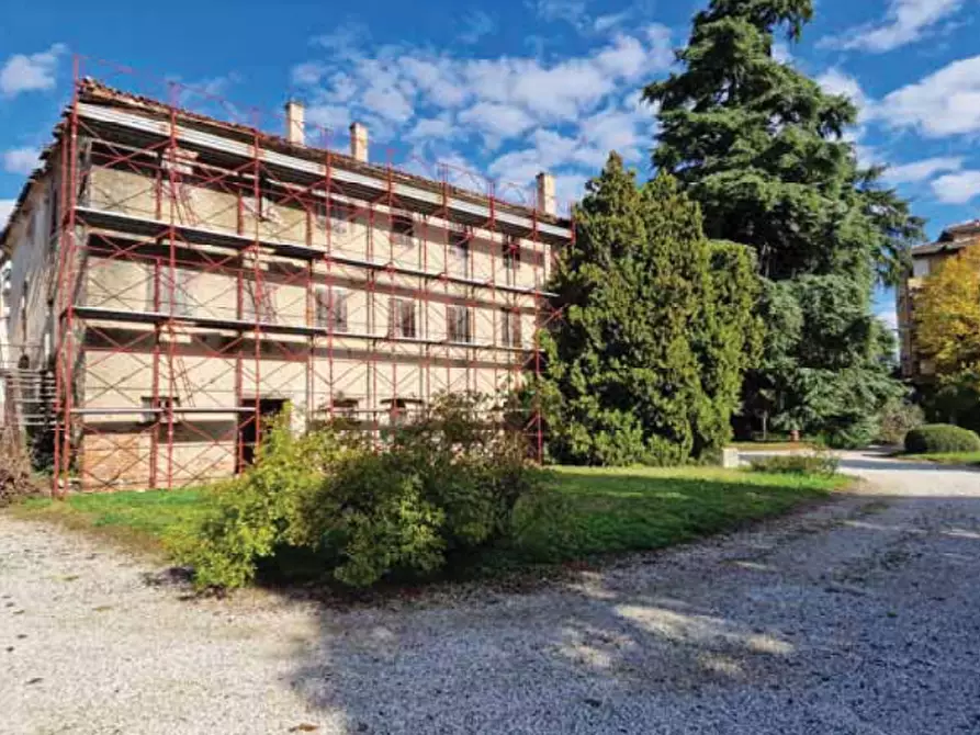 Immagine 10 di Villa in vendita  in Corso Giuseppe Mazzini a Montebelluna