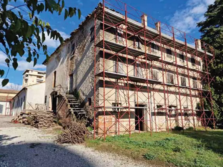 Immagine 11 di Villa in vendita  in Corso Giuseppe Mazzini a Montebelluna