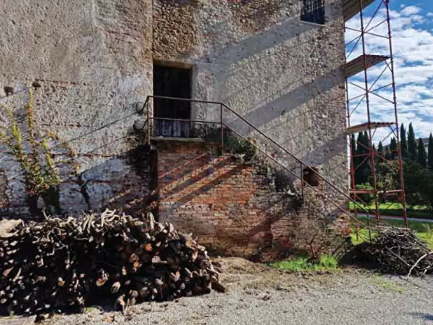 Immagine 14 di Villa in vendita  in Corso Giuseppe Mazzini a Montebelluna