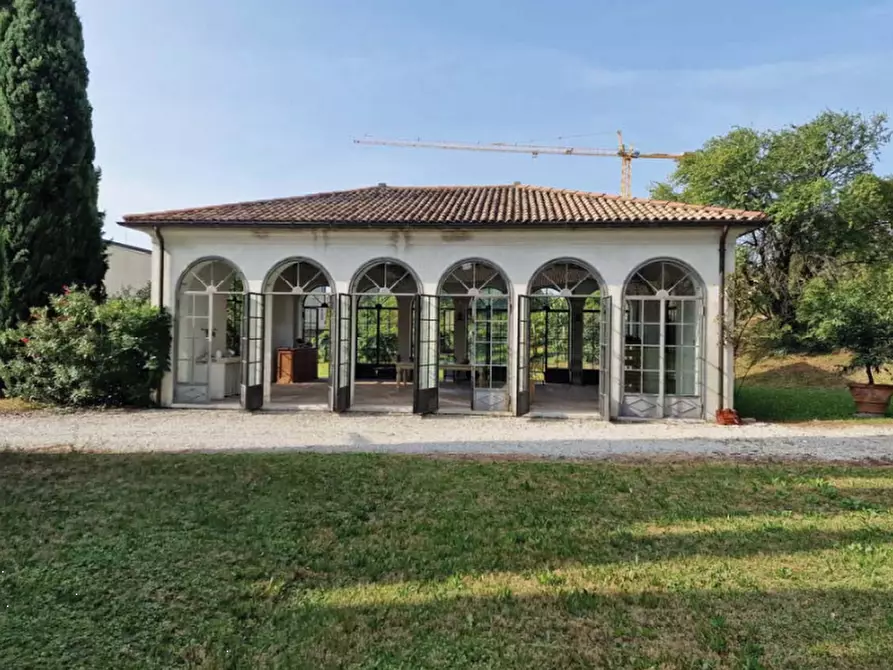 Immagine 23 di Villa in vendita  in Corso Giuseppe Mazzini a Montebelluna