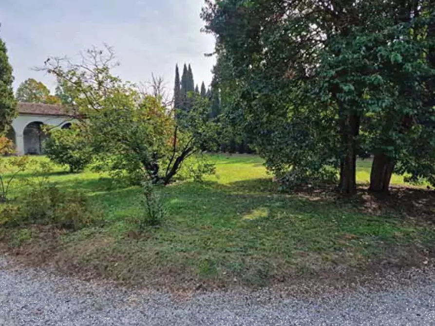Immagine 29 di Villa in vendita  in Corso Giuseppe Mazzini a Montebelluna