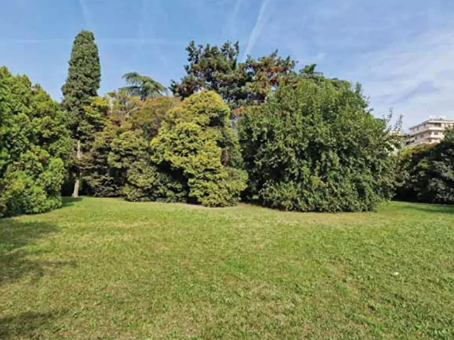 Immagine 33 di Villa in vendita  in Corso Giuseppe Mazzini a Montebelluna