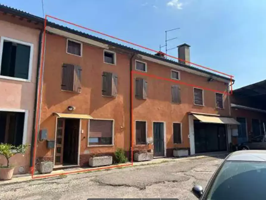 Immagine 2 di Porzione di casa in vendita  in Via Mainenti a Vestenanova