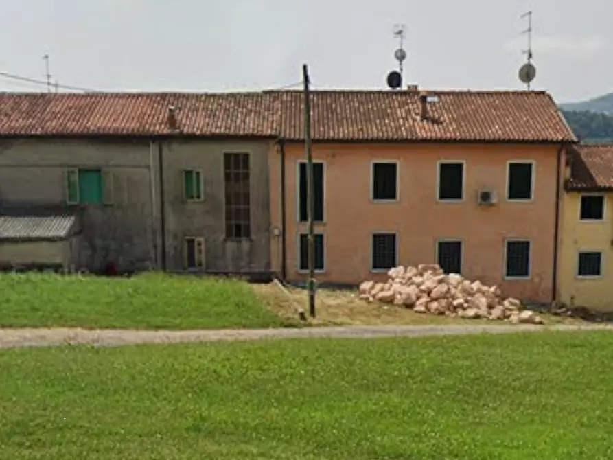 Immagine 4 di Porzione di casa in vendita  in Via Mainenti a Vestenanova
