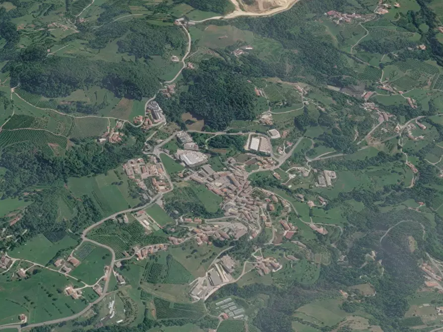 Immagine 15 di Porzione di casa in vendita  in Via Mainenti a Vestenanova