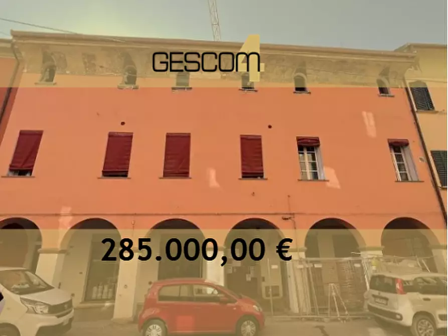 Immagine 1 di Appartamento in vendita  in via Solferino a Bologna