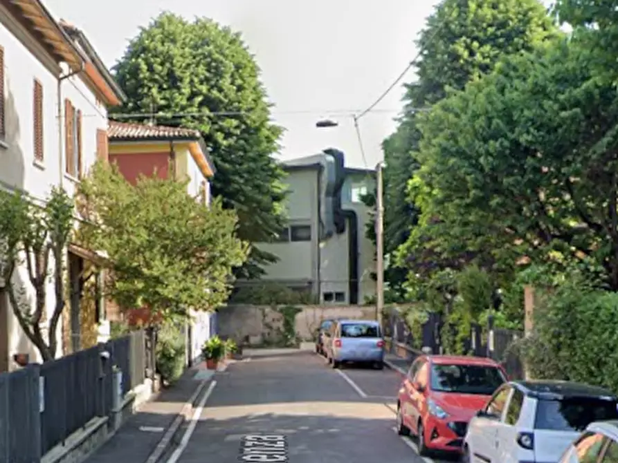 Immagine 4 di Appartamento in vendita  in Via Andrea da Faenza a Bologna