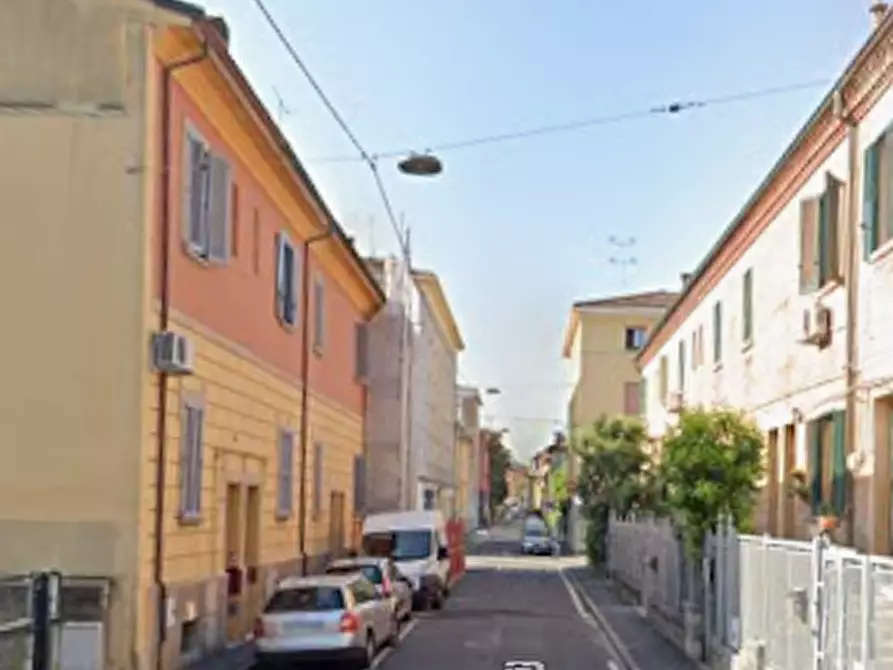 Immagine 5 di Appartamento in vendita  in Via Andrea da Faenza a Bologna