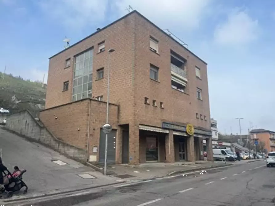 Immagine 3 di Magazzino in vendita  in Via Lavino a Monte San Pietro