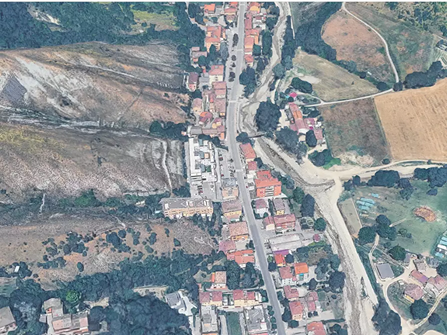 Immagine 10 di Magazzino in vendita  in Via Lavino a Monte San Pietro