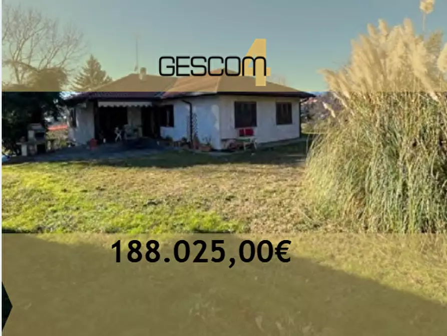 Immagine 1 di Villa in vendita  in Via Leonardo da Vinci a Costa Masnaga
