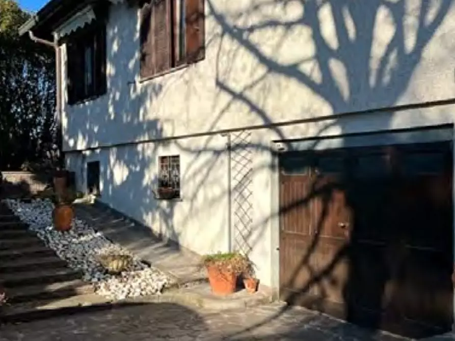 Immagine 2 di Villa in vendita  in Via Leonardo da Vinci a Costa Masnaga