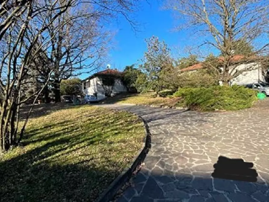 Immagine 5 di Villa in vendita  in Via Leonardo da Vinci a Costa Masnaga
