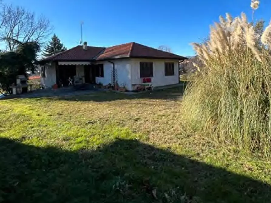 Immagine 11 di Villa in vendita  in Via Leonardo da Vinci a Costa Masnaga