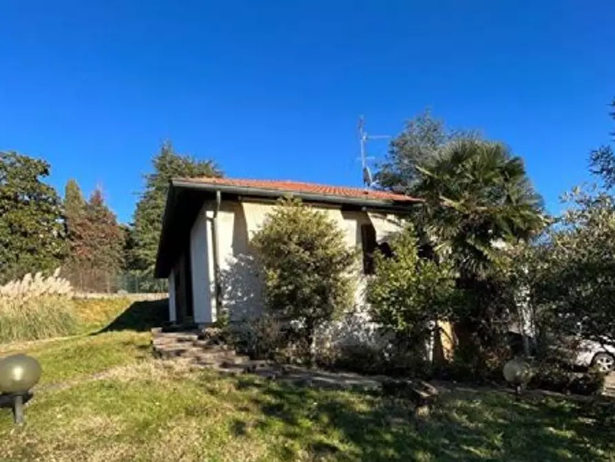 Immagine 3 di Villa in vendita  in Via Leonardo da Vinci a Costa Masnaga