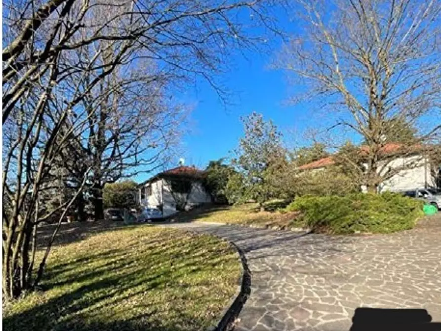 Immagine 8 di Villa in vendita  in Via Leonardo da Vinci a Costa Masnaga