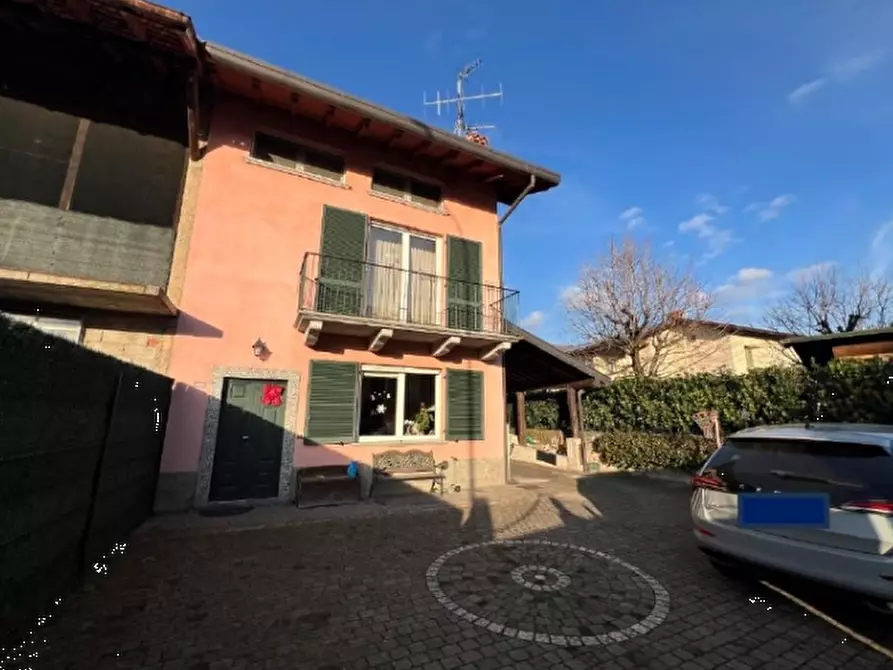 Immagine 2 di Porzione di casa in vendita  in Via Castello a Annone Di Brianza