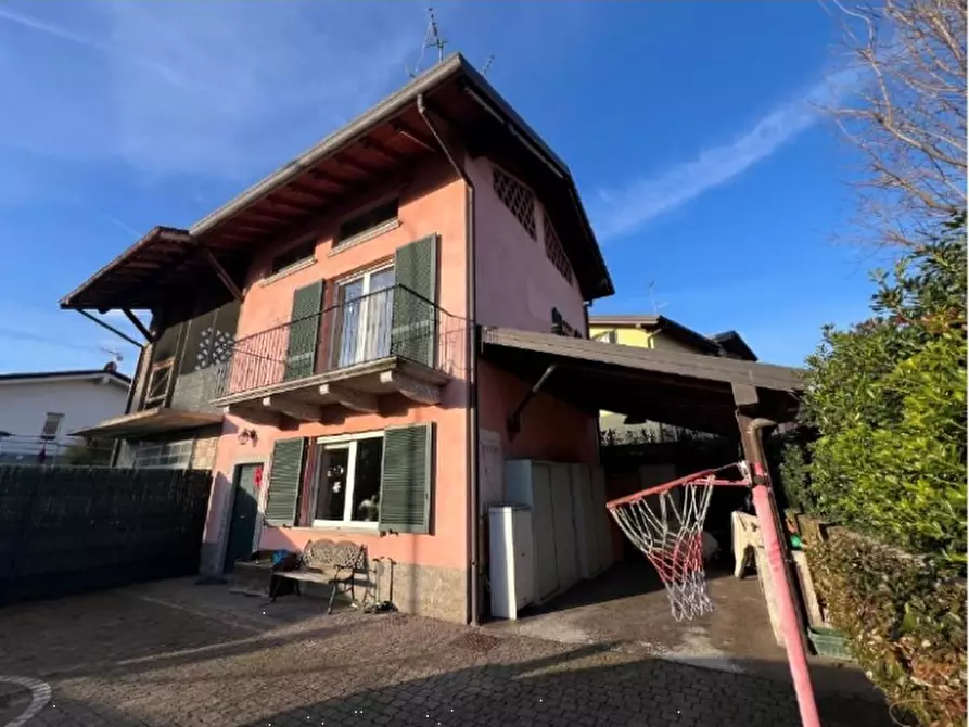 Immagine 4 di Porzione di casa in vendita  in Via Castello a Annone Di Brianza