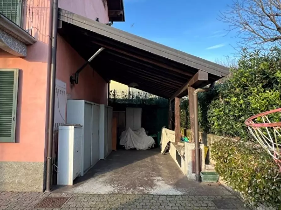 Immagine 5 di Porzione di casa in vendita  in Via Castello a Annone Di Brianza