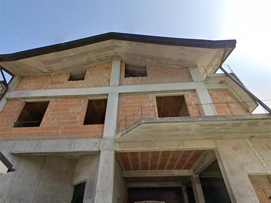 Immagine 4 di Stabile in vendita  in Via Fiume a Castelpetroso