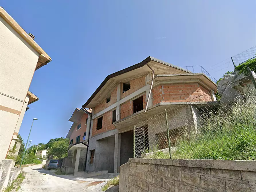 Immagine 7 di Stabile in vendita  in Via Fiume a Castelpetroso
