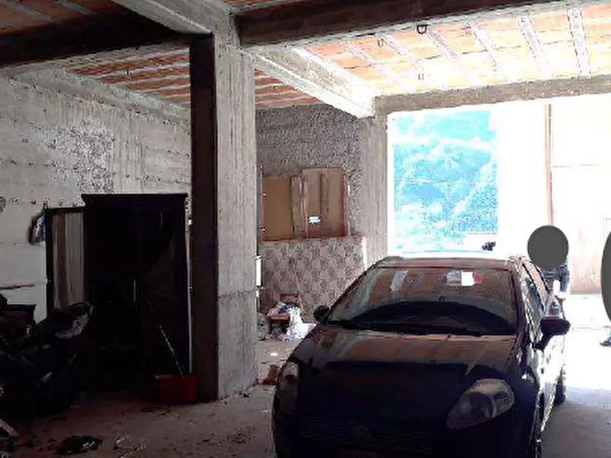 Immagine 8 di Stabile in vendita  in Via Fiume a Castelpetroso