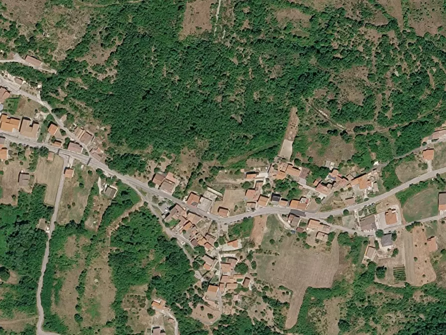 Immagine 12 di Stabile in vendita  in Via Fiume a Castelpetroso