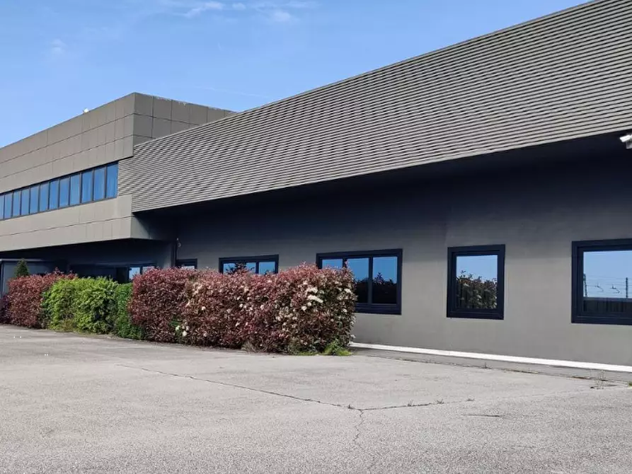 Immagine 2 di Capannone industriale in vendita  in Via Postumia a Quinto Vicentino