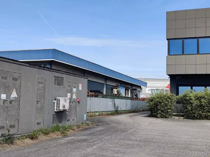Immagine 3 di Capannone industriale in vendita  in Via Postumia a Quinto Vicentino