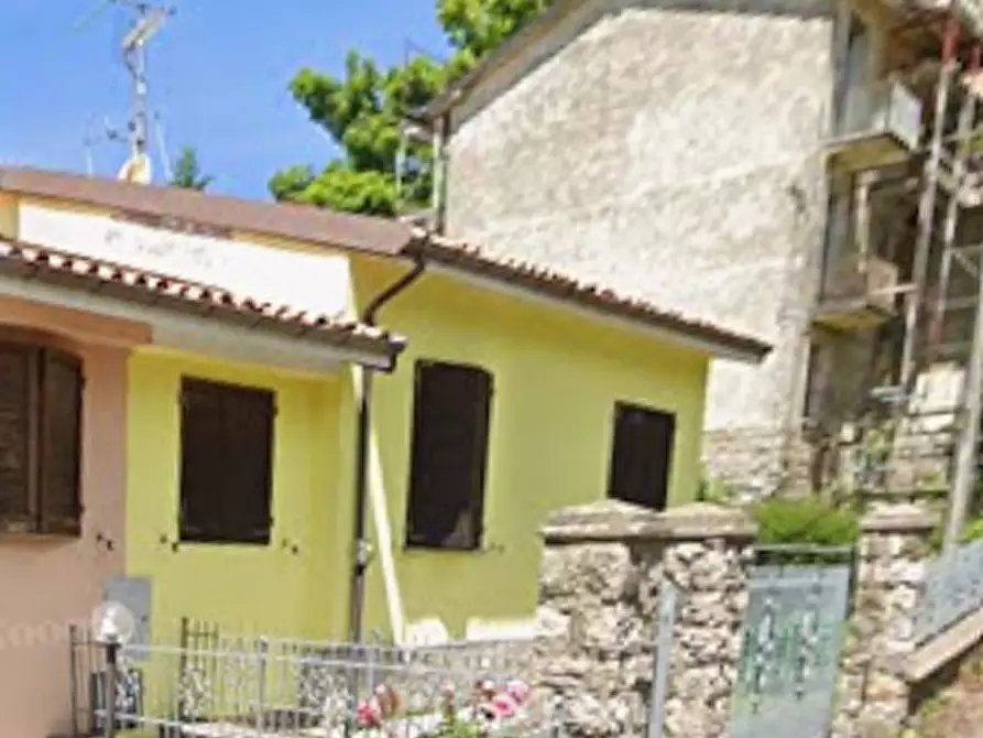 Immagine 5 di Porzione di casa in vendita  in via Bellaria a Castel D'aiano