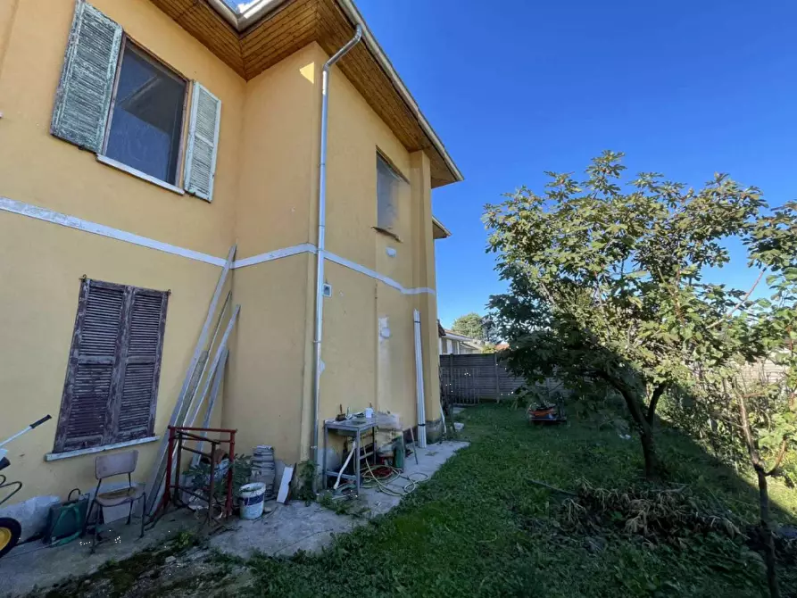 Immagine 2 di Villa in vendita  in Via Marconi a Magnago
