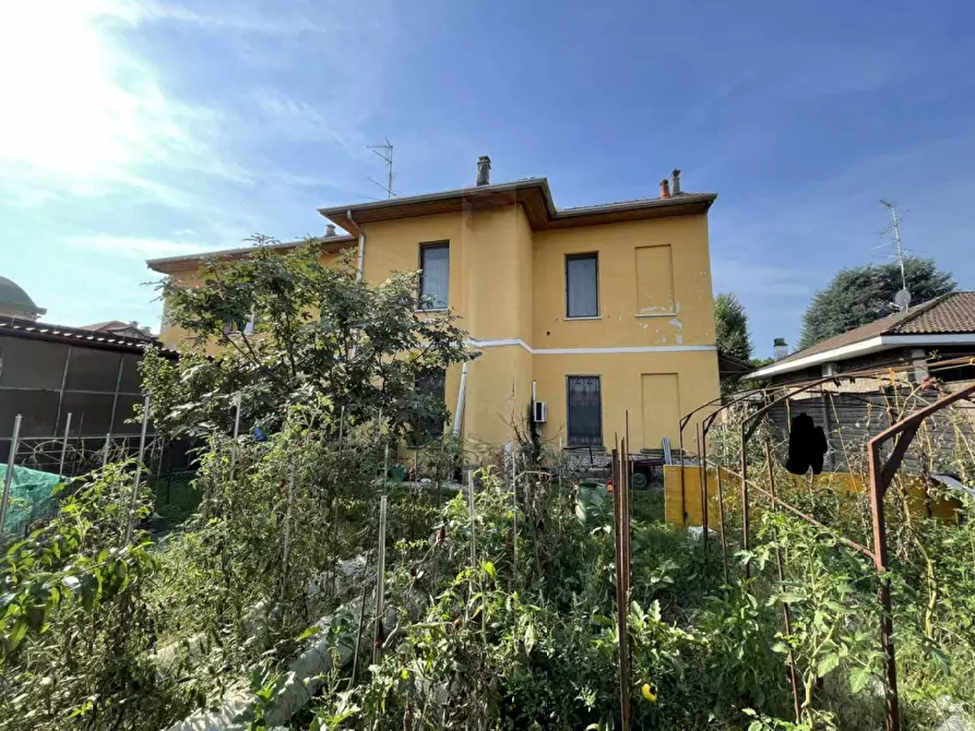 Immagine 6 di Villa in vendita  in Via Marconi a Magnago
