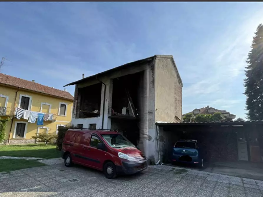 Immagine 14 di Villa in vendita  in Via Marconi a Magnago
