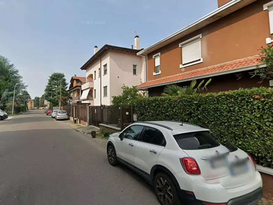 Immagine 6 di Appartamento in vendita  in Via Thaon de Revel a Parabiago