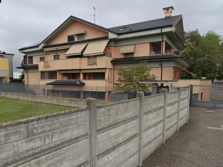Immagine 4 di Appartamento in vendita  in Via Ragazzi del '99 a San Giorgio Su Legnano