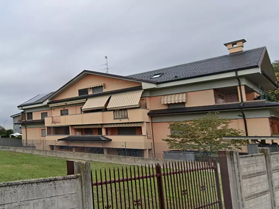 Immagine 10 di Appartamento in vendita  in Via Ragazzi del '99 a San Giorgio Su Legnano